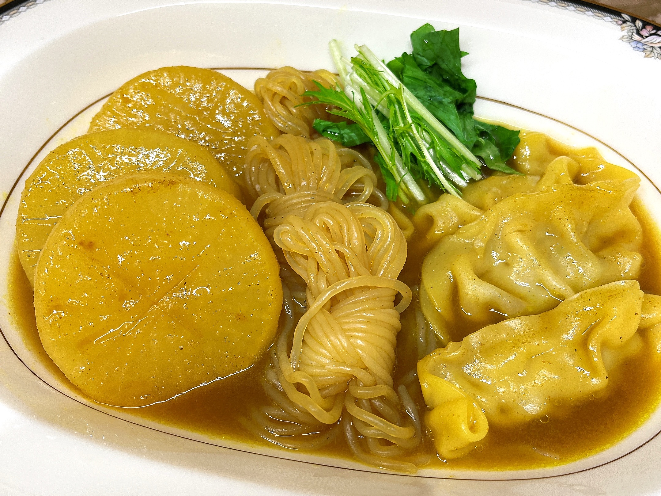 ギョーザ入りカレー風味おでん