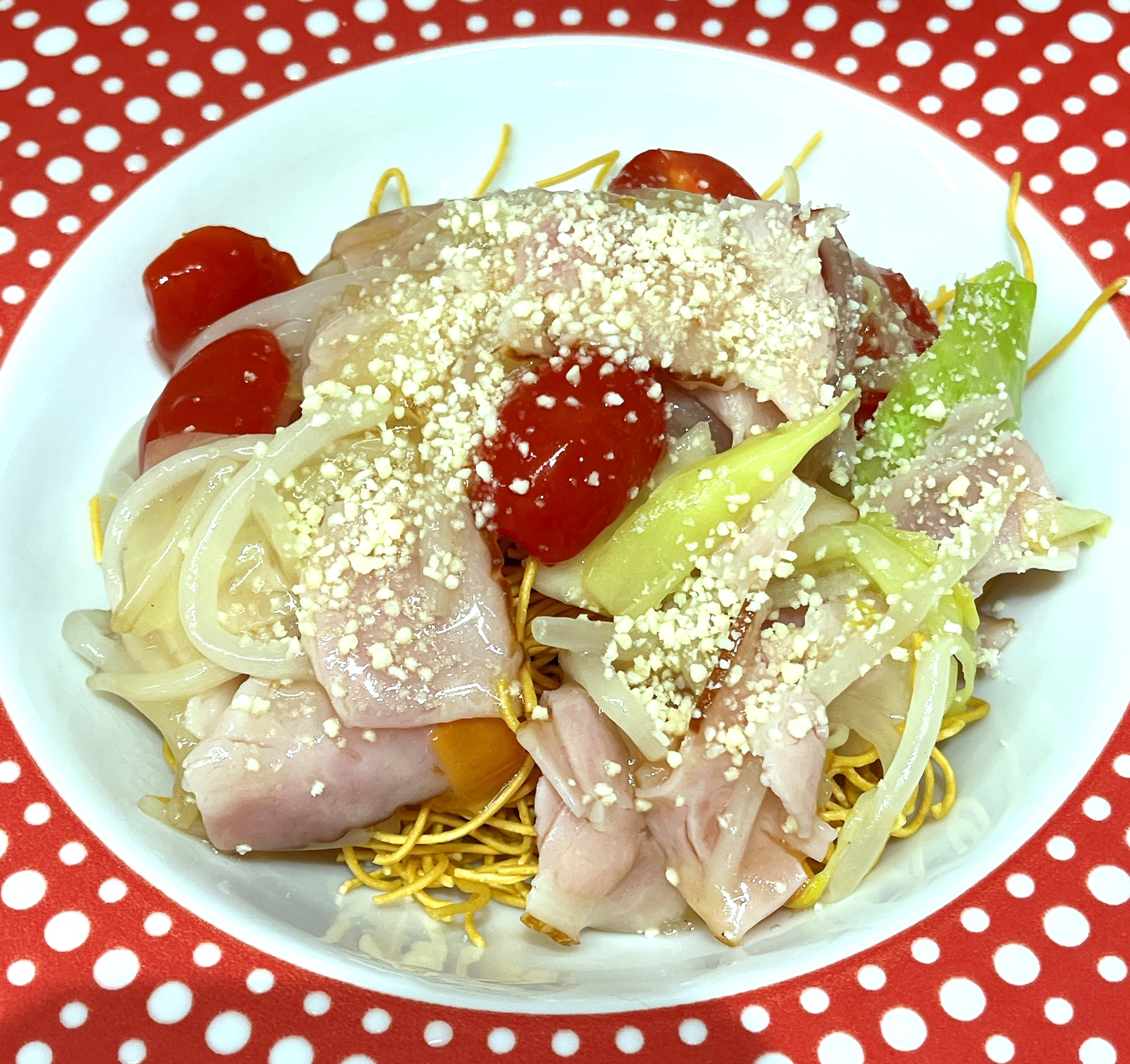 トマトとベーコンの洋風皿うどん