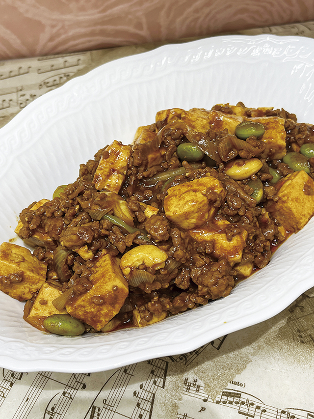 カレー麻婆、枝豆入り