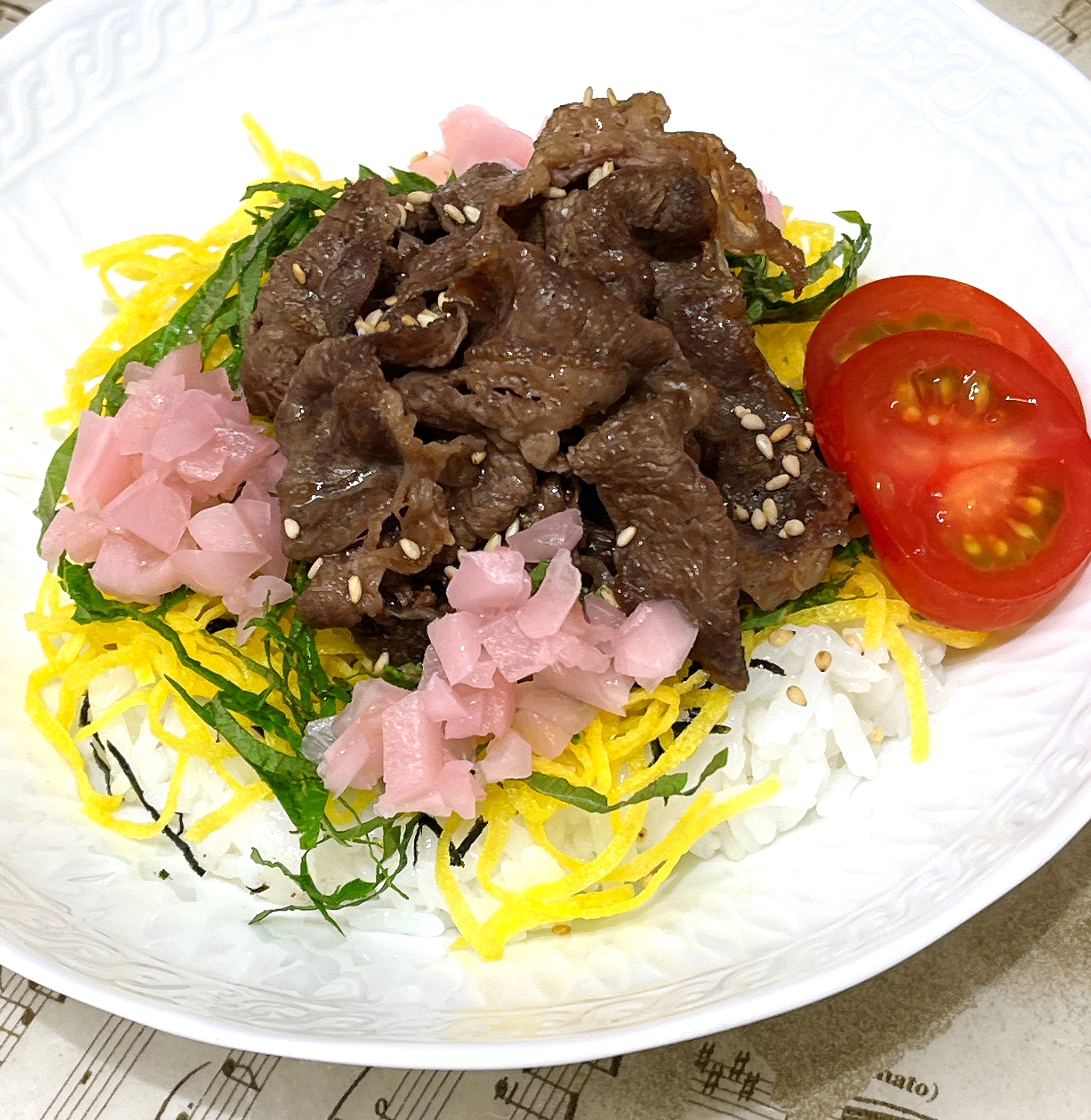 牛肉のせ寿司