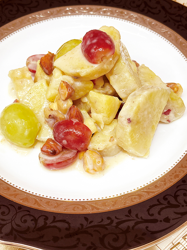 さつま芋とぶどうのスイーツサラダ