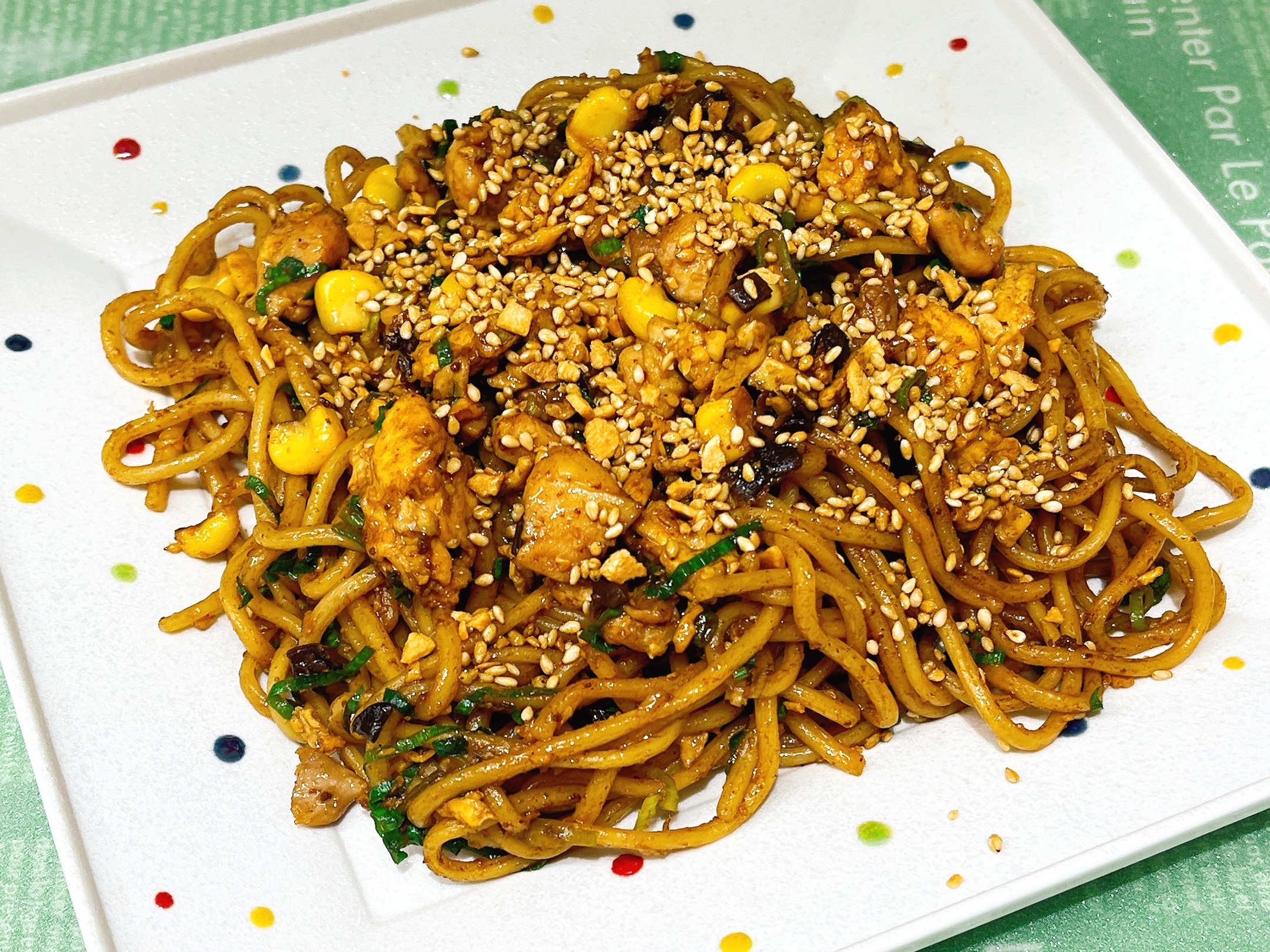 チャーハンの素を使って黒醤油ねぎ焼きそば