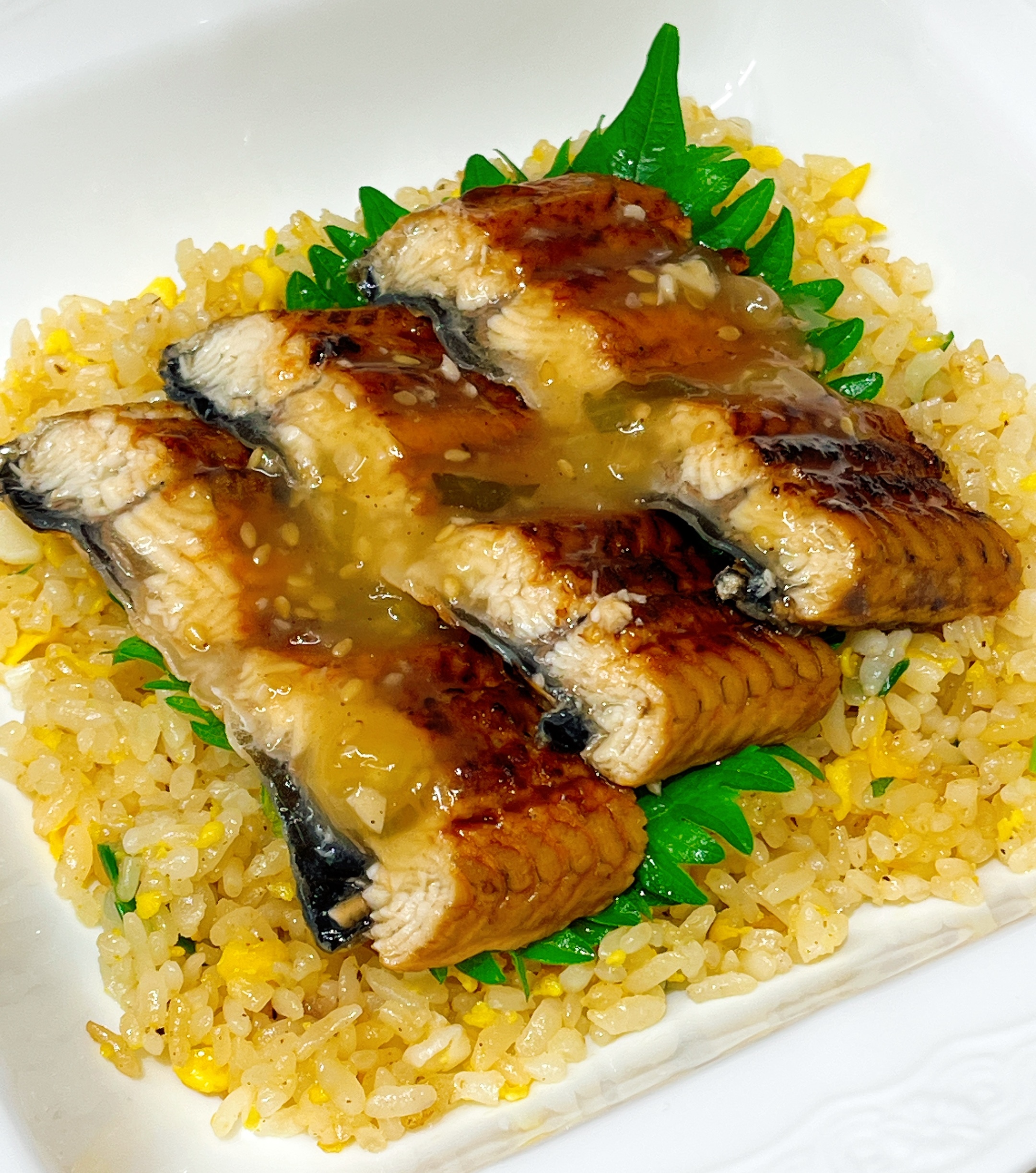 うなぎのせチャーハン、塩だれかけ