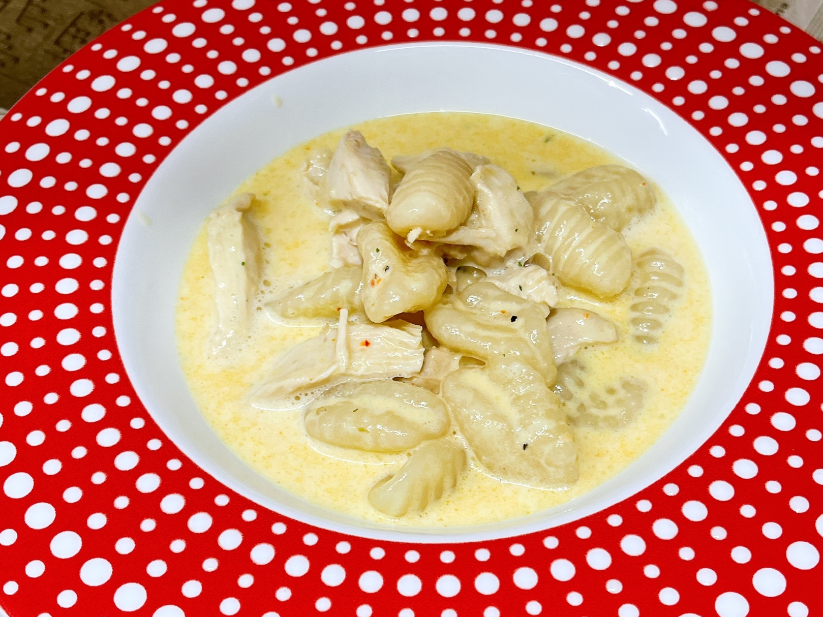 鶏ムネ肉deカルボナーラ風ニョッキ