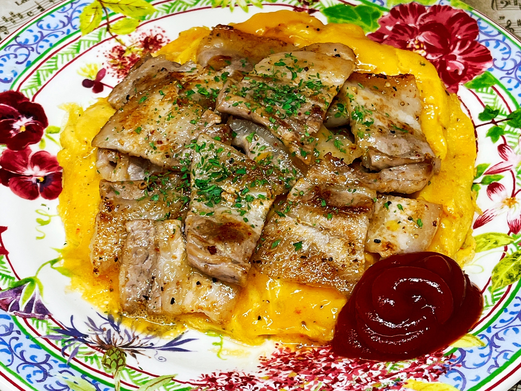 肉のせエッグ